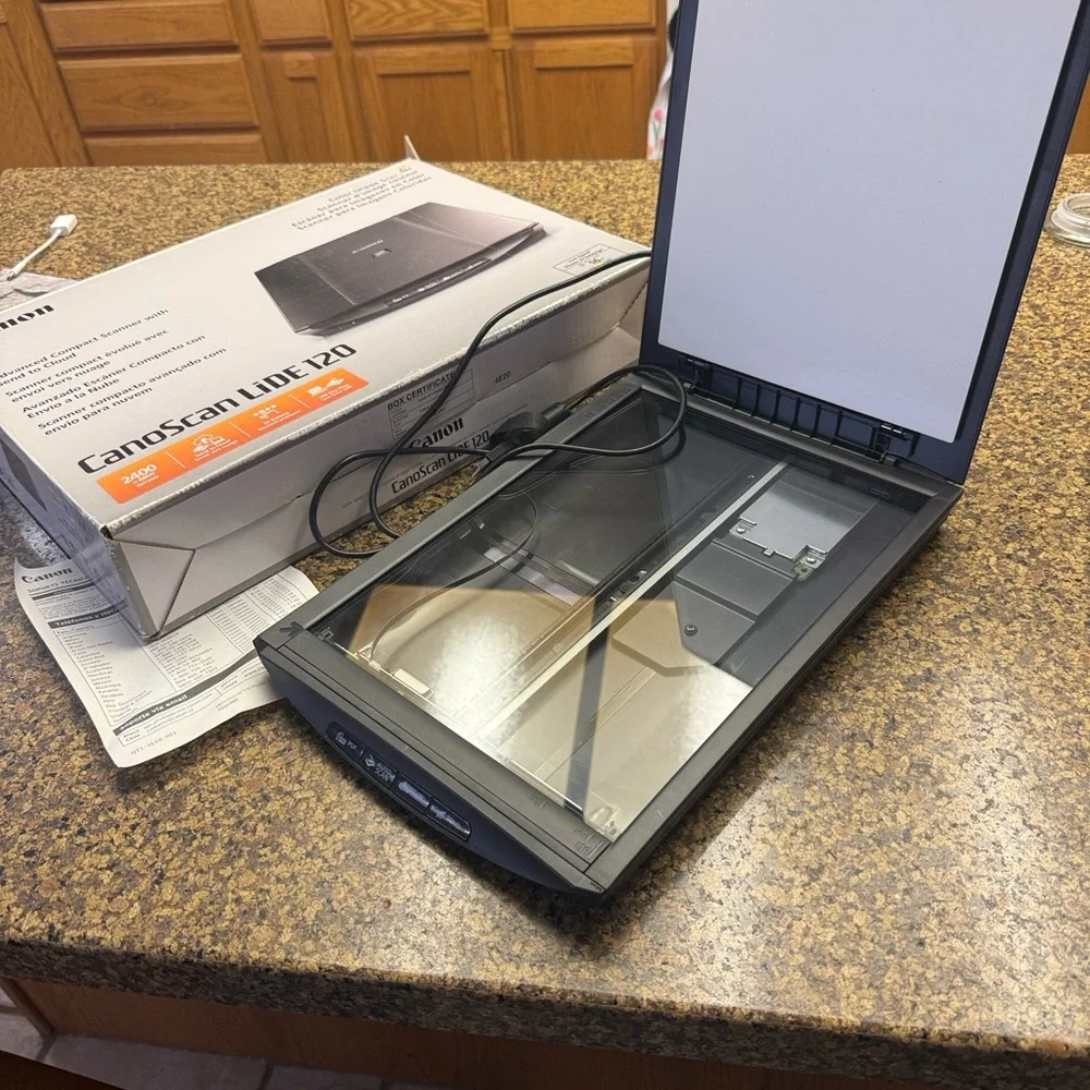 Canon CanoScan LiDE 120 Black Scanner